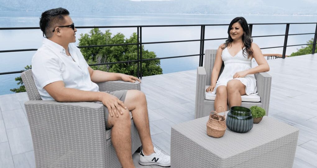 Muebles de plástico en Panamá: transforma tu sala con estilo